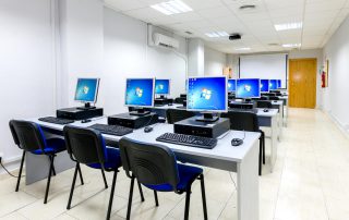 Ordenadores de las aulas en alquiler en Málaga